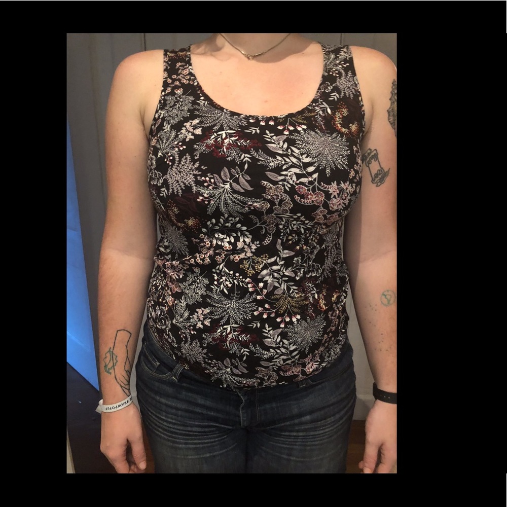 Floral "vintage" top